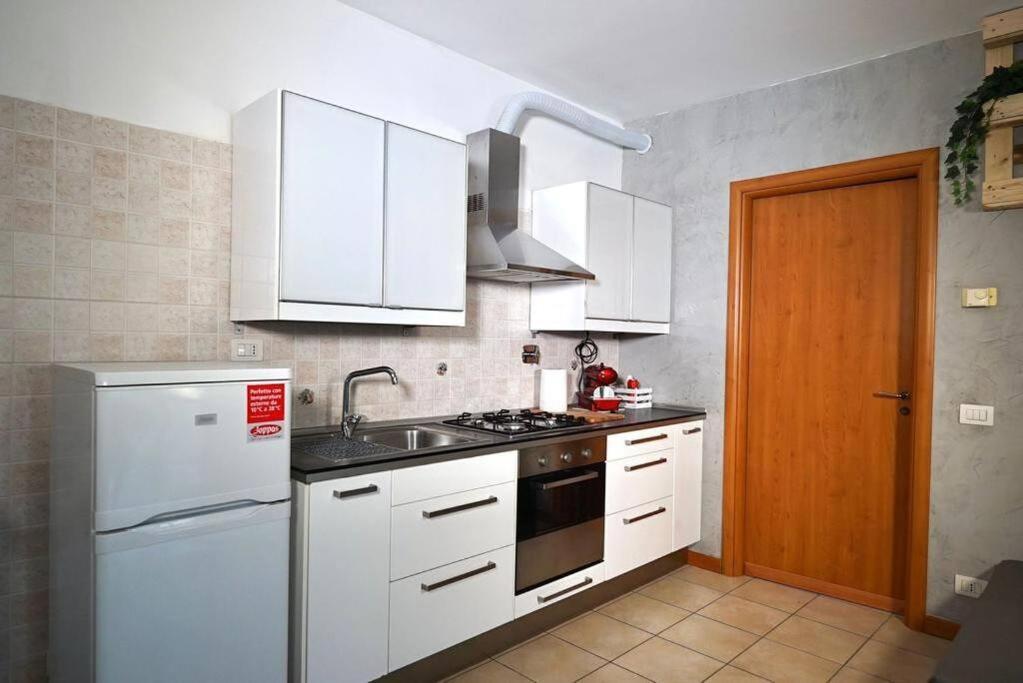 Sleep And Leave- Airport Fiumicino - Apartment Екстериор снимка